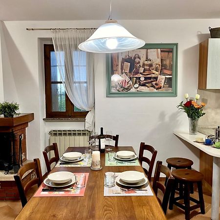 Casole dʼElsa Appartamento Mirella In Centro Storico מראה חיצוני תמונה